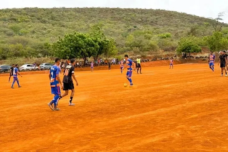 Brumado: 1º campeonato interbairros de futebol chega a final superando expetativas