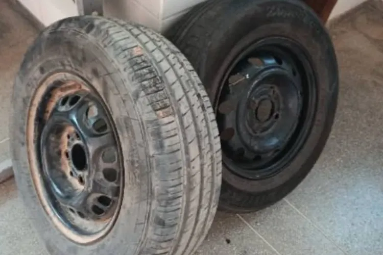 Guanambi: Policial militar flagra furto de pneus de Saveiro e desarticula receptação