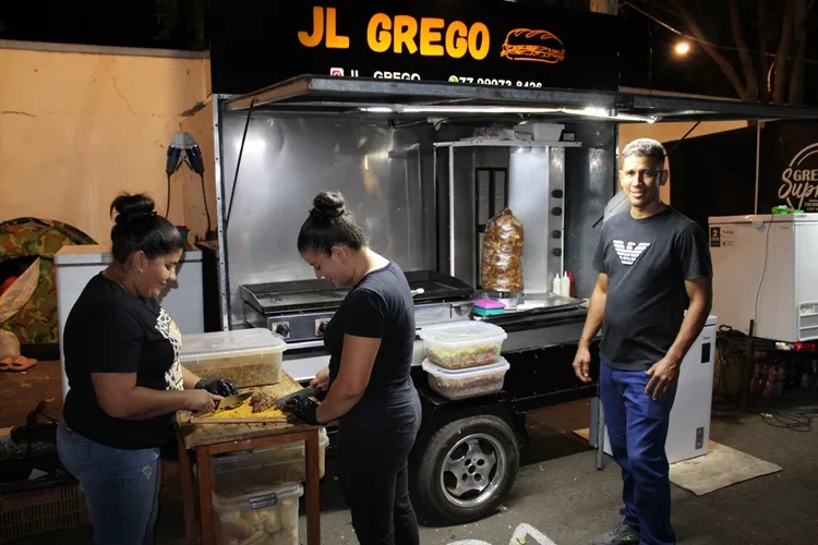 Ambulantes de toda região aprovam estrutura da festa de aniversário de Brumado