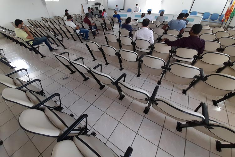 Brumado: Presidentes de clubes entregam à prefeitura pedido de flexibilização de suas atividades