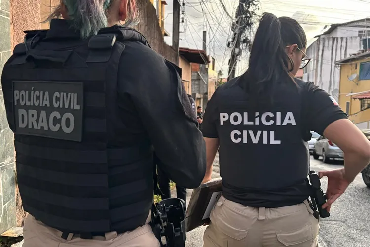 Ex-servidora da Hemoba é presa por desviar mais de meio milhão de reais