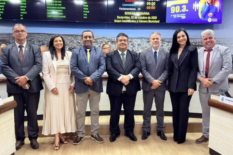 Ivan Cordeiro faz história e é reeleito presidente da Câmara de Vitória da Conquista por unanimidade