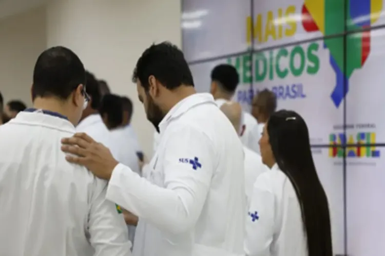 Comissão do Senado aprova novo piso salarial de médicos e dentistas