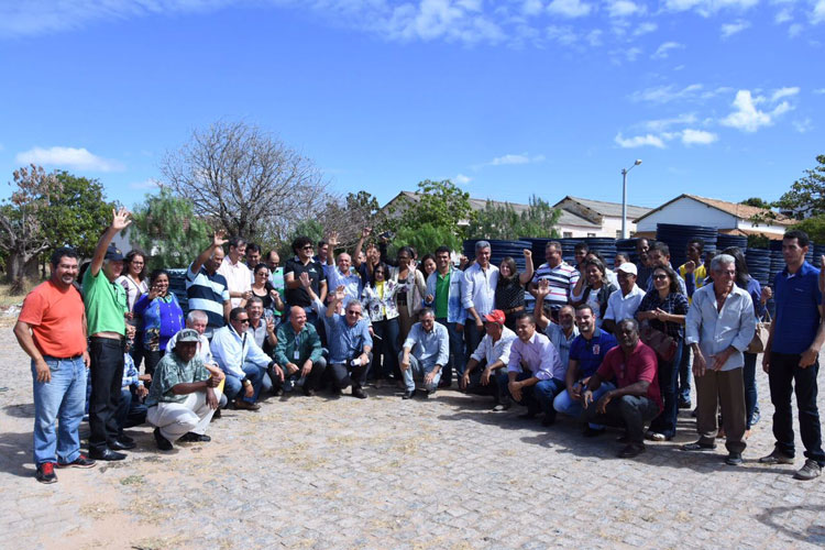 Deputados entregam equipamentos e anunciam mais investimentos no Médio São Francisco e Sertão Produtivo