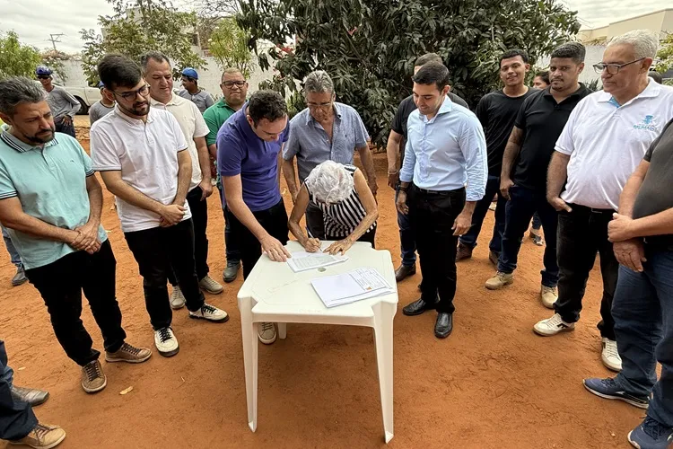 Prefeitura de Brumado inicia obra de alargamento na Avenida Cléio Antônio Diniz