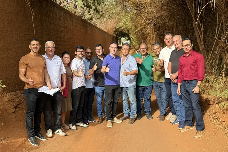 Prefeitura de Brumado inicia obra de alargamento na Avenida Cléio Antônio Diniz