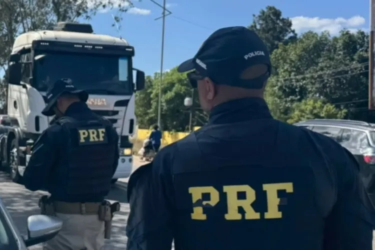 PRF prende cinco suspeitos de invadir e furtar condomínios de luxo em Brumado e Vitória da Conquista