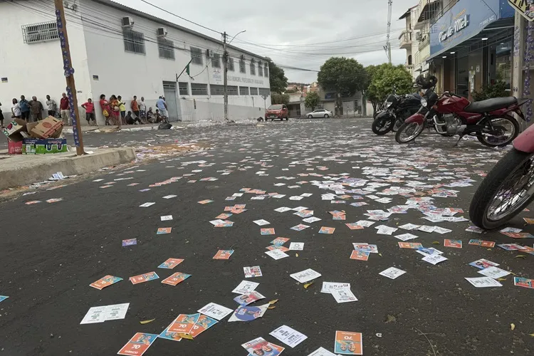 MPE aciona Fabrício Abrantes e Guilherme Bonfim por derrame de santinhos em Brumado