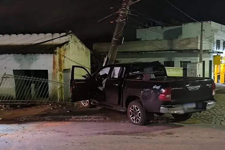 Duas pessoas ficam feridas em acidente de trânsito em Livramento de Nossa Senhora