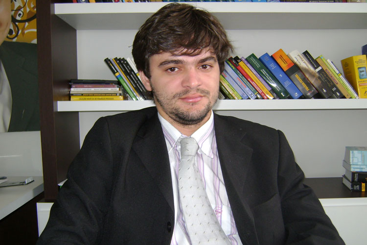 Brumado: Depois de declarar apoio ao prefeito, vereador eleito recebe ameaças de morte e tem casa alvejada