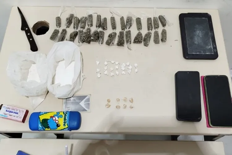 Ação da 80ª CIPM apreende maconha, crack e cocaína em Encruzilhada