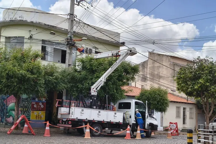 Justiça manda Coelba instalar energia em comunidades de Piatã após 20 anos de espera