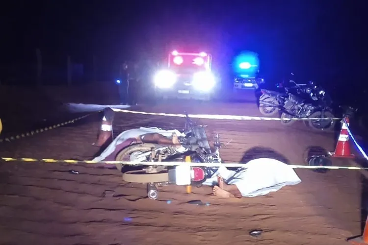 Colisão frontal entre motos mata duas pessoas na zona rural de Riacho de Santana