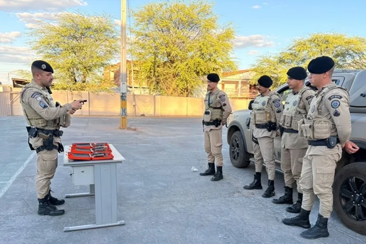 Brumado: Policiais da Ceto do 24º BPM passam por treinamento com arma de impacto controlado