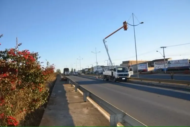 Mãe e filho são atropelados ao atravessarem faixa de pedestres em Vitória da Conquista