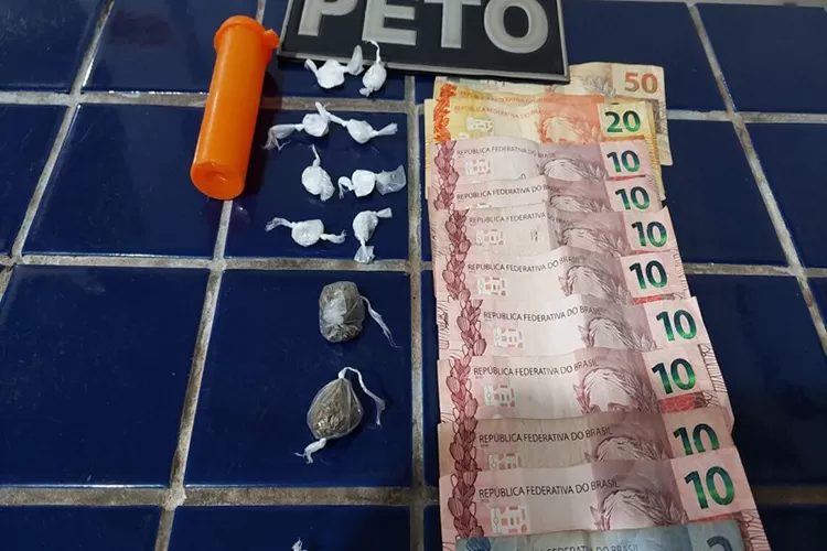 Brumado: Drogas são encontradas com três pessoas durante abordagem no centro da cidade