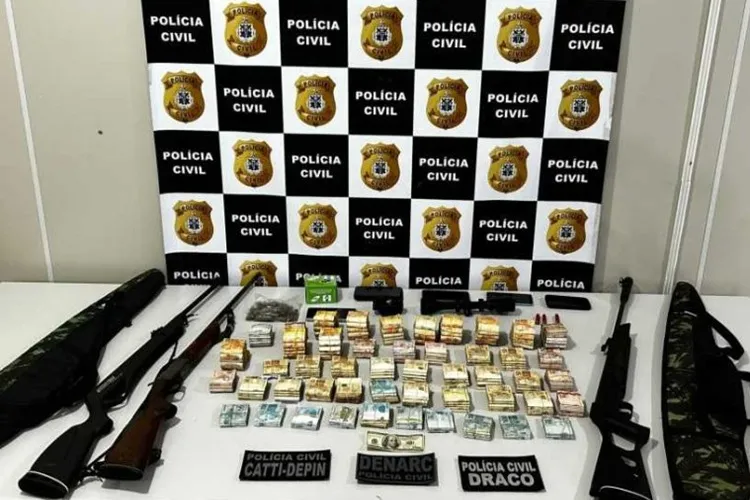 Polícia Civil aprende R$ 203 mil dentro de caixa de papelão em Vitória da Conquista