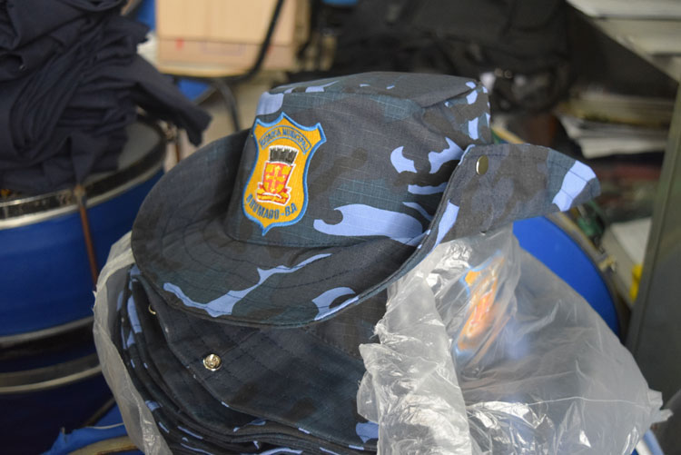 Brumado: GCM recebe novo fardamento e busca qualificação para grupamento especial