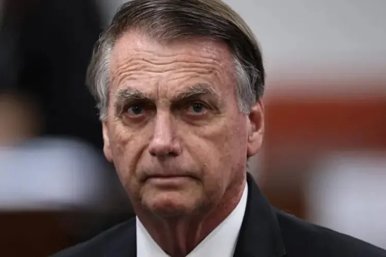 PF faz buscas por armas e munição na casa de Jair Bolsonaro