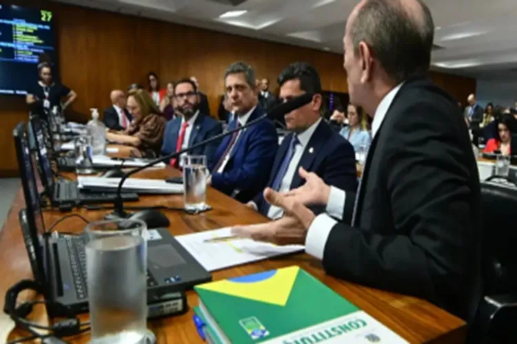 CCJ do Senado aprova voto impresso no novo Código Eleitoral