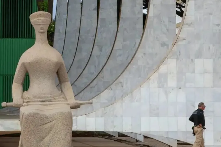 Homem tenta invadir STF após ameaçar e xingar ministros