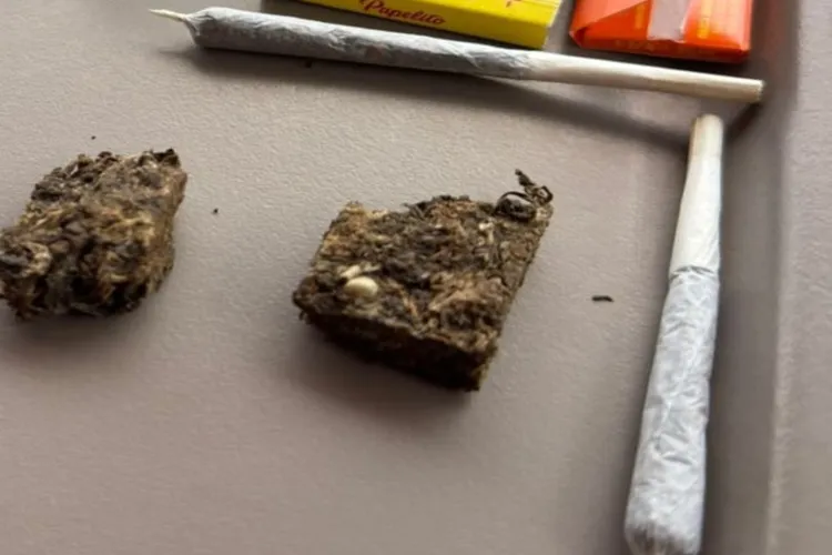 Tanhaçu: PRE apreende cigarros de maconha na BA-142