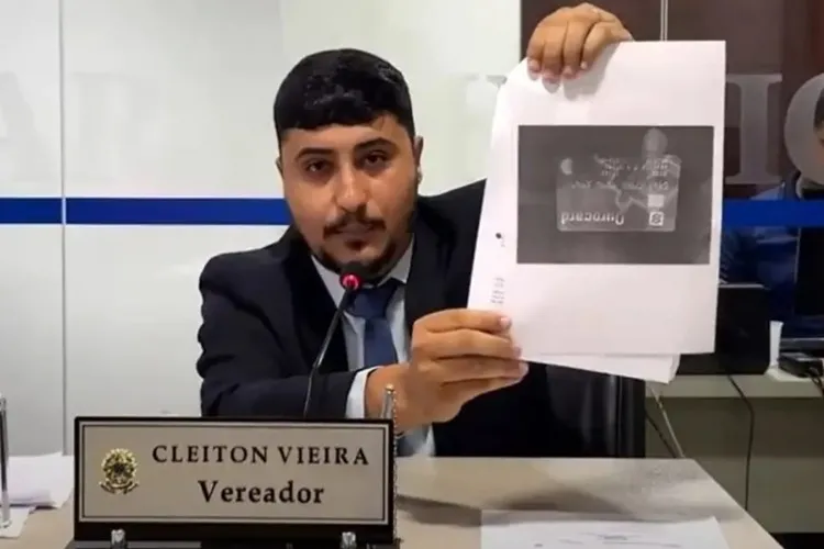 Vereador mais votado de Tanque Novo tem mandato cassado por compra de votos via Pix