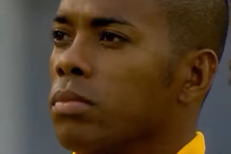 Robinho entra com novo recurso no STF contra prisão por estupro