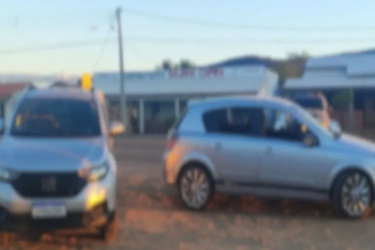 46ª CIPM aprende veículos com sinais identificadores adulterados em Dom Basílio 