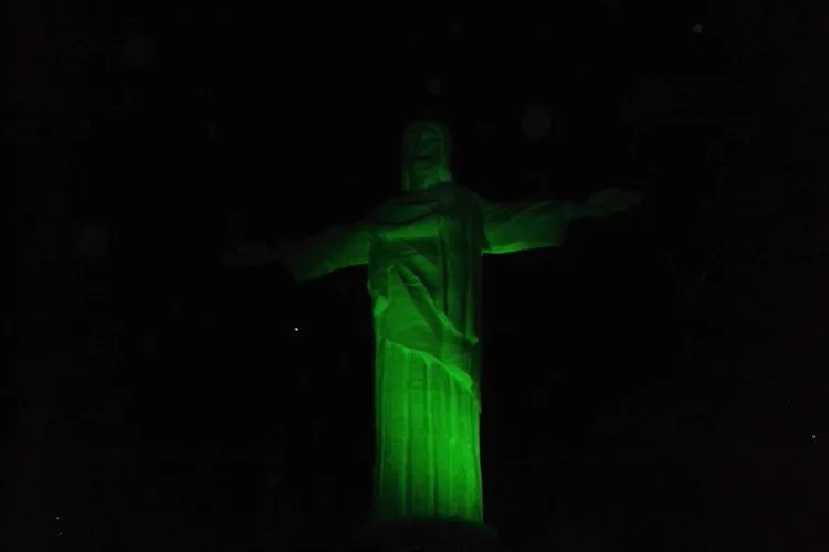 Moradores denunciam diversos pontos sem iluminação pública em Macaúbas