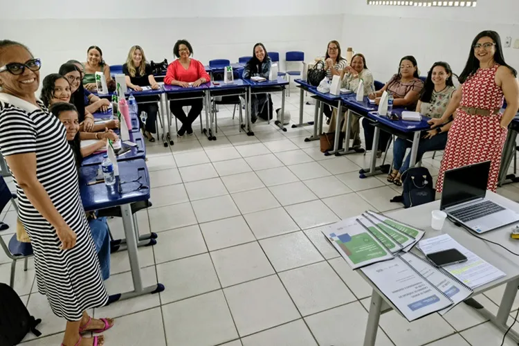 Educação em Brumado capacita coordenadores e aposta na escuta ativa dos alunos