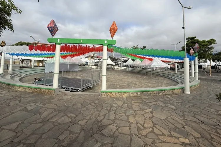 Decreto estabelece regras para comércio e estacionamento no aniversário de Brumado e São Pedro