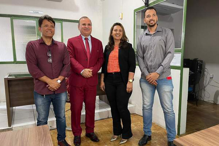 Prefeita sofre derrota na eleição da Mesa Diretora na Câmara de Contendas do Sincorá