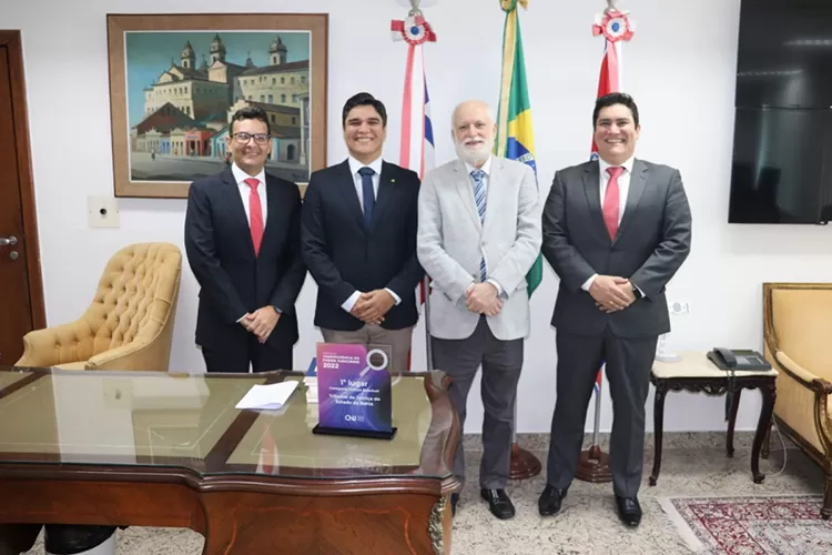 Vitor e Guilherme Bonfim buscam implantação da Vara de Execuções Penais em Brumado