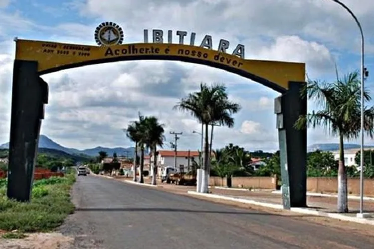 Homem é preso após ameaçar ex-companheira com faca em Ibitiara