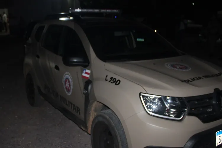 Duas pessoas são alvejadas por disparos de arma de fogo em Cândido Sales