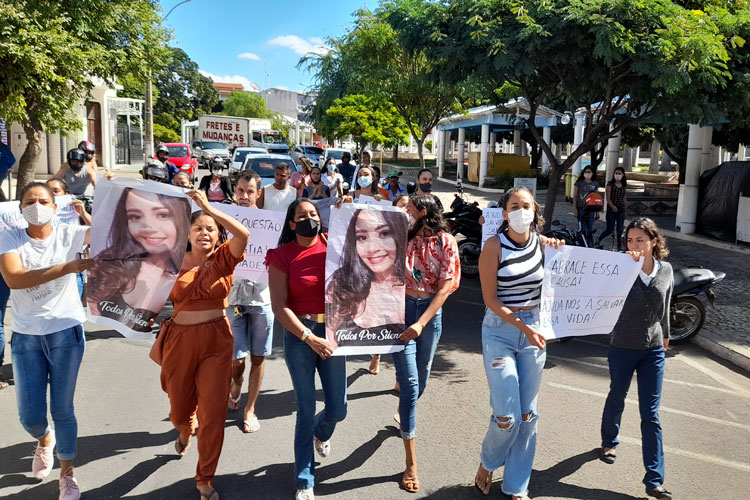 Manifestação cobra neurocirurgia para jovem vítima de aneurisma cerebral em Brumado