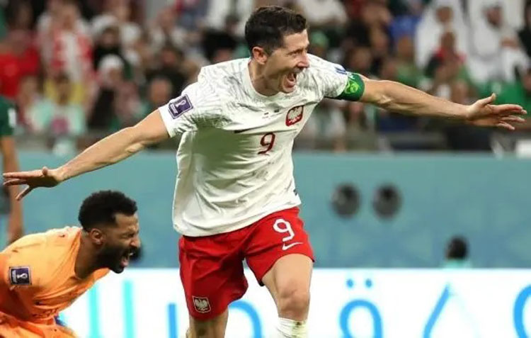 Polônia vence Arábia Saudita e lidera grupo C