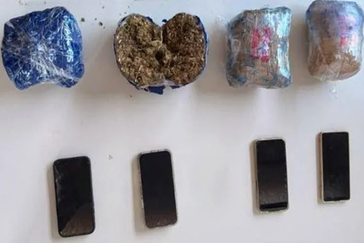 Dois jovens são presos após retirarem drogas na agência dos Correios em Guanambi