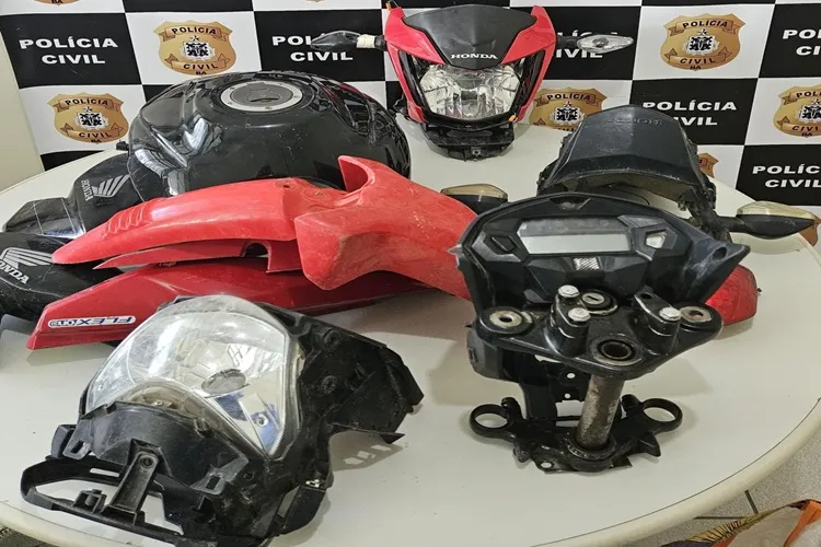 Vitória da Conquista: Jovem é preso por vender peças de moto furtada em rede social