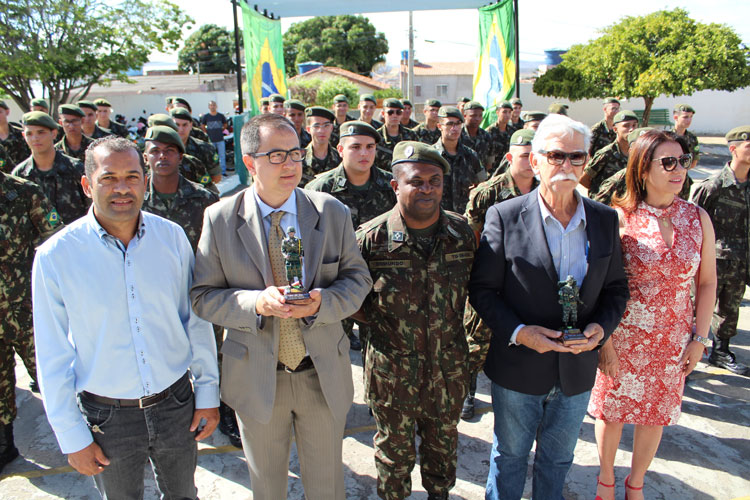 Em solenidade, Tiro de Guerra 06/024 celebra dia do soldado em Brumado