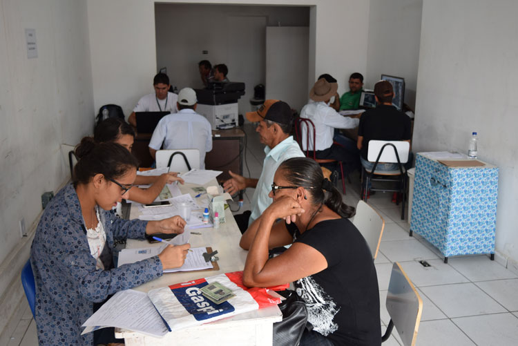 É grande a procura pelo cadastramento territorial gratuito promovido pelo Inema em Brumado