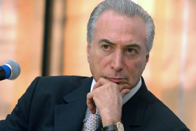 Sérgio Zveiter apresenta parecer a favor de denúncia contra Michel Temer