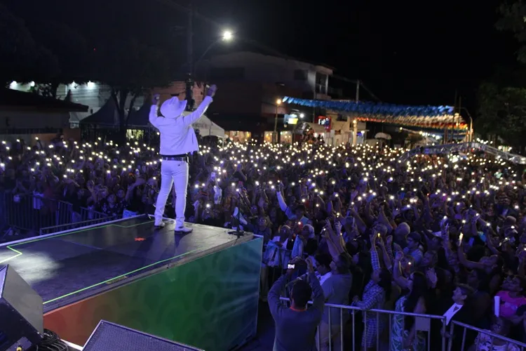 Padre Alessandro Campos agradece calor humano recebido em Brumado