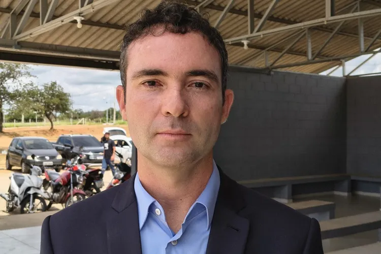 Prefeito de Brumado exige 'raio-x' da taxa de iluminação pública