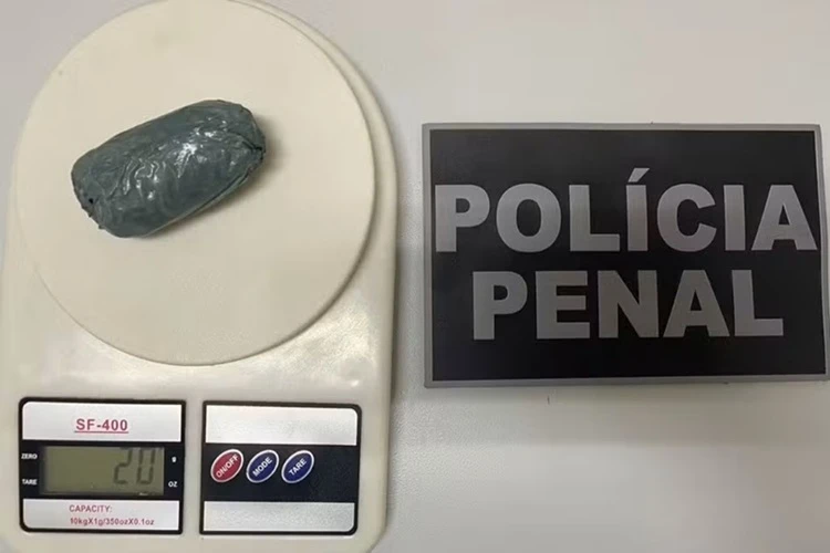Mulher é presa tentando levar drogas em partes íntimas no Conjunto Penal de Barreiras