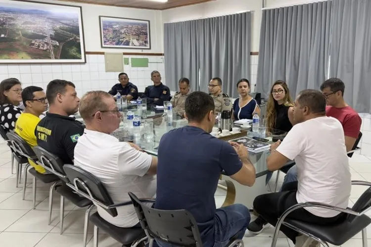 Prefeitura debate planejamento do Aniversário de Brumado e São Pedro do Olhos D’Água