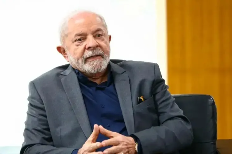 Lula decide vetar aumento de deputados federais
