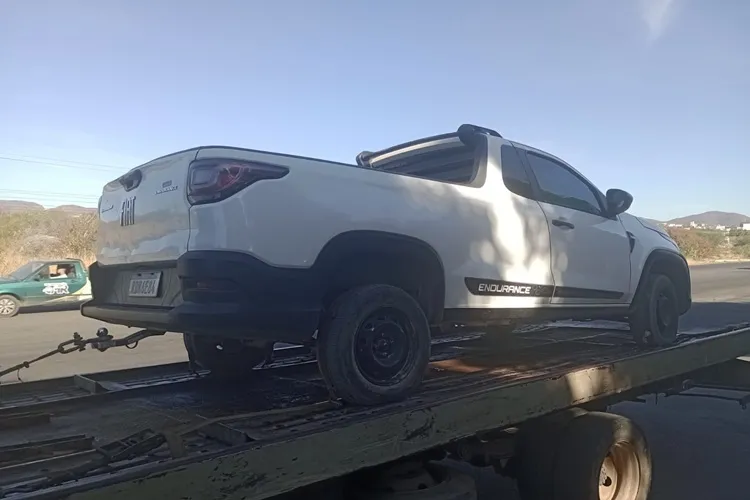 Veículo clonado é apreendido na cidade de Guanambi