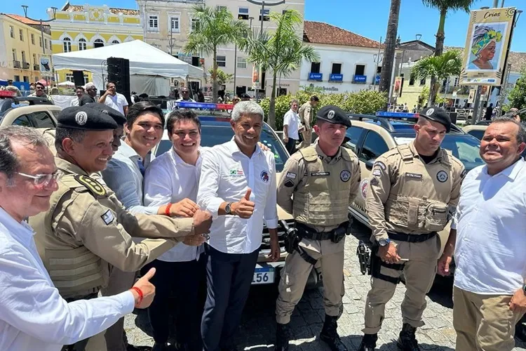 Brumado: 24º BPM recebe viatura semiblindada, anuncia Guilherme Bonfim